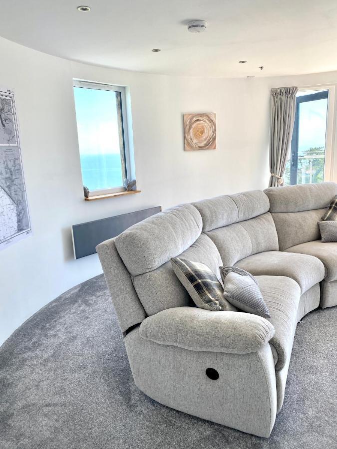 One Of The Best Properties In Lyme! Breathtaking Views Across The Whole Bay. 3 Stories With 2 Tier Veranda Around The Property. Sleeps 6 ライム・レジス エクステリア 写真