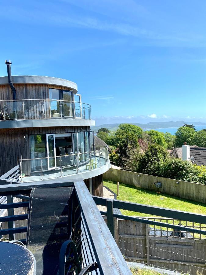 One Of The Best Properties In Lyme! Breathtaking Views Across The Whole Bay. 3 Stories With 2 Tier Veranda Around The Property. Sleeps 6 ライム・レジス エクステリア 写真